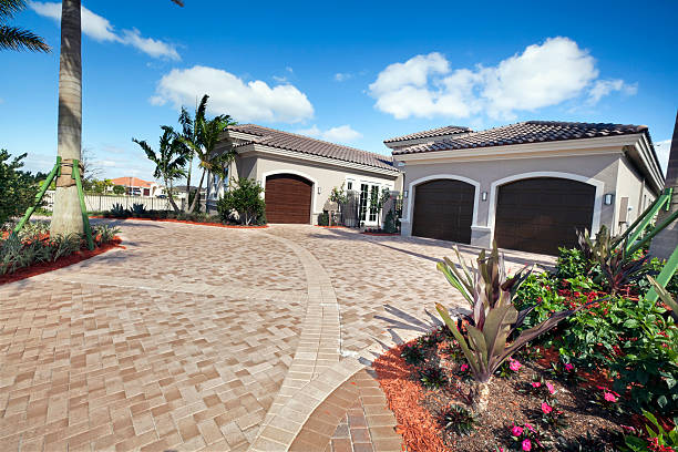 Best Driveway Paving Contractor  in Tutwiler, MS
